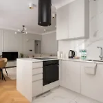 Wspolna Downtown Luxury By Bookinghost