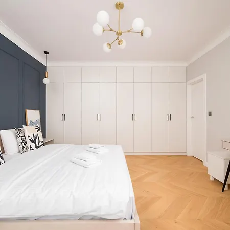 Wspolna Downtown Luxury By Bookinghost *